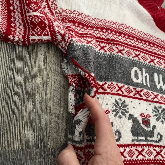Festive holiday sweater - Picture 4 of 4